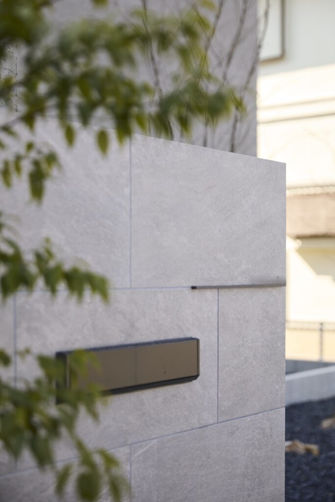 奈良県のおしゃれな注文住宅施工会社ダイセイ　施主様邸ポスト